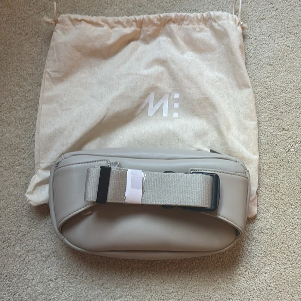 Monos Metro Sling Bag - Ivory Crossbody. (NWOT) - Picture 3 of 3